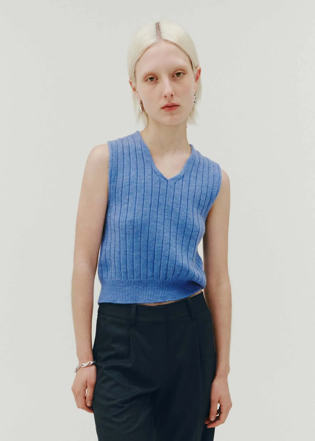 Echo Knitted Vest - Pure Blue