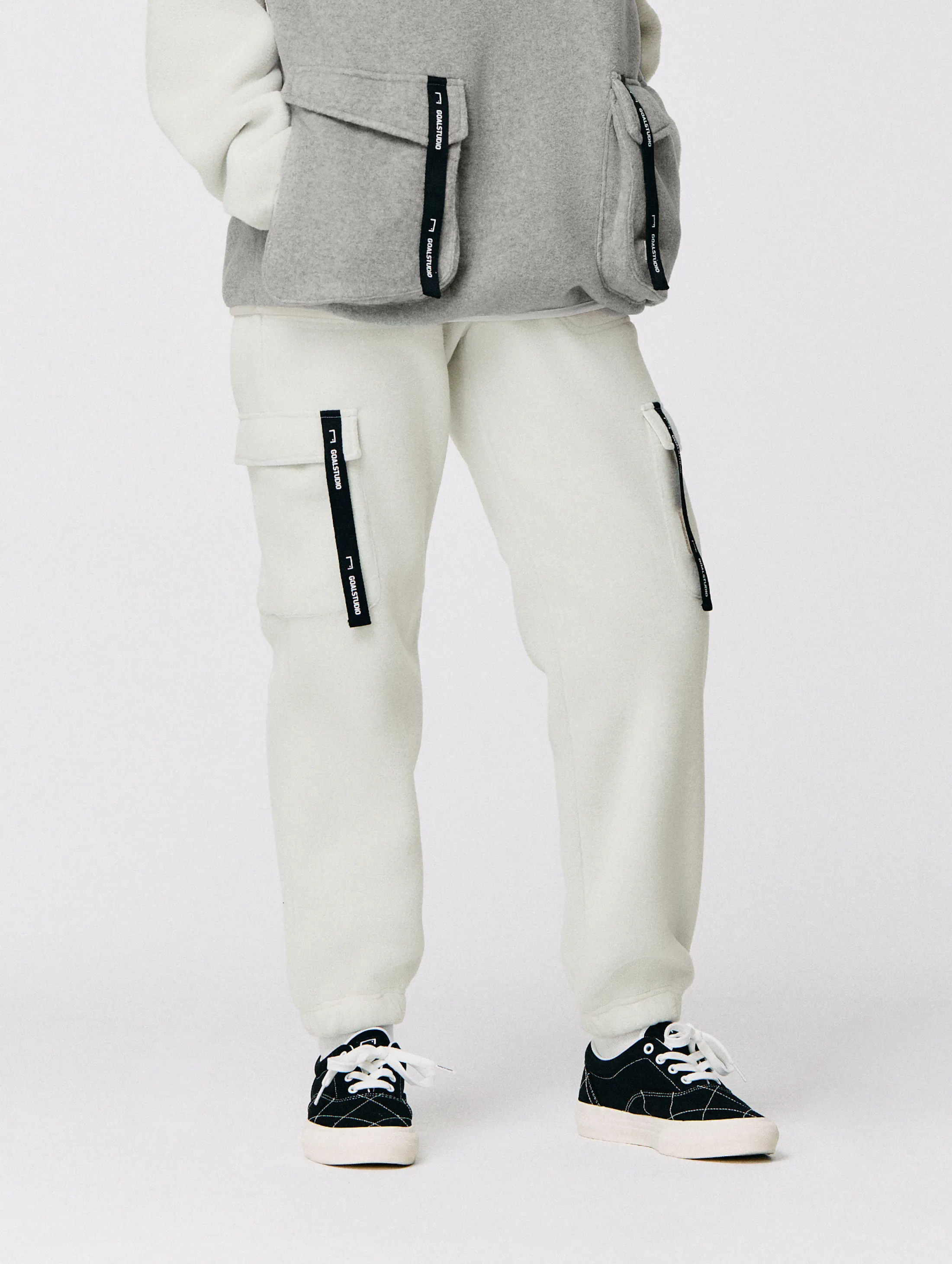 LOGO TAPE FLEECE CARGO JOGGER-IVORY