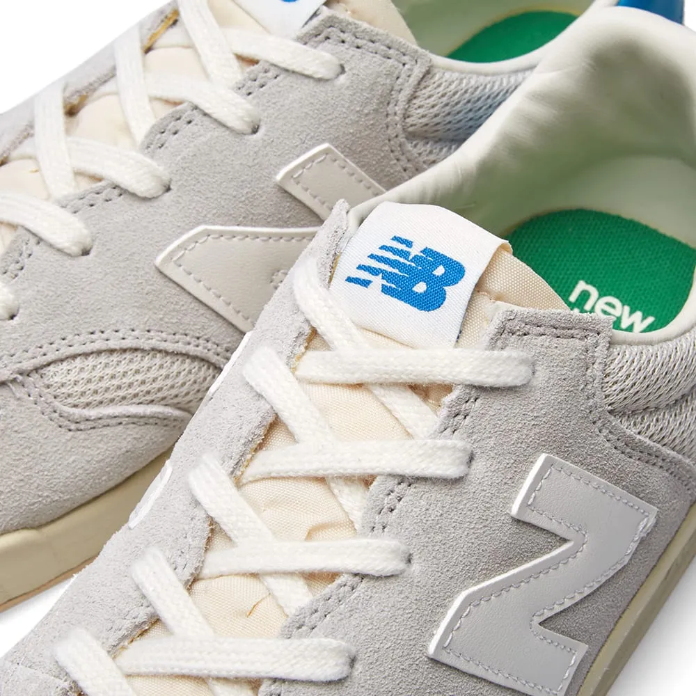 New Balance CRT300AGOff White