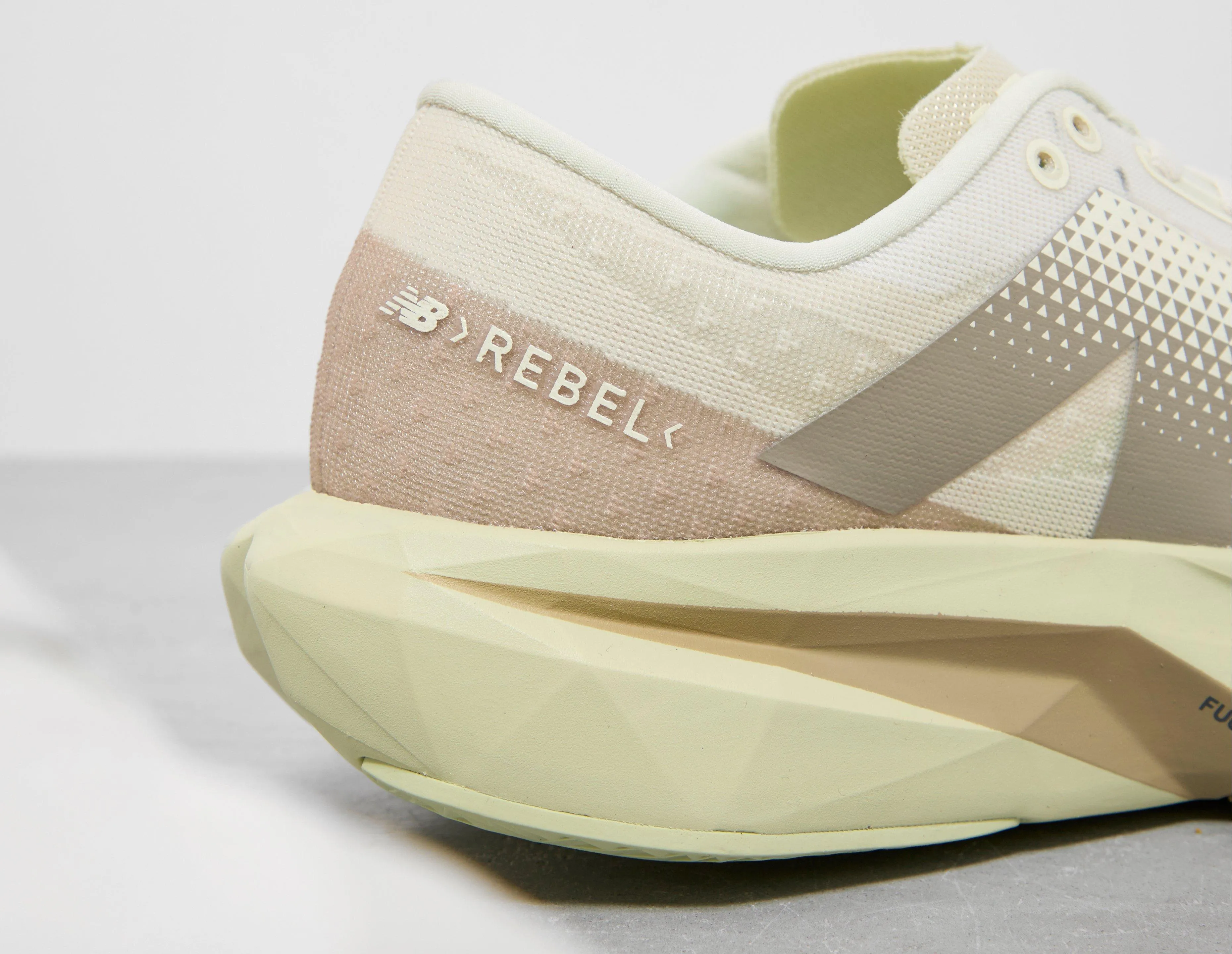 New Balance FuelCell Rebel v4