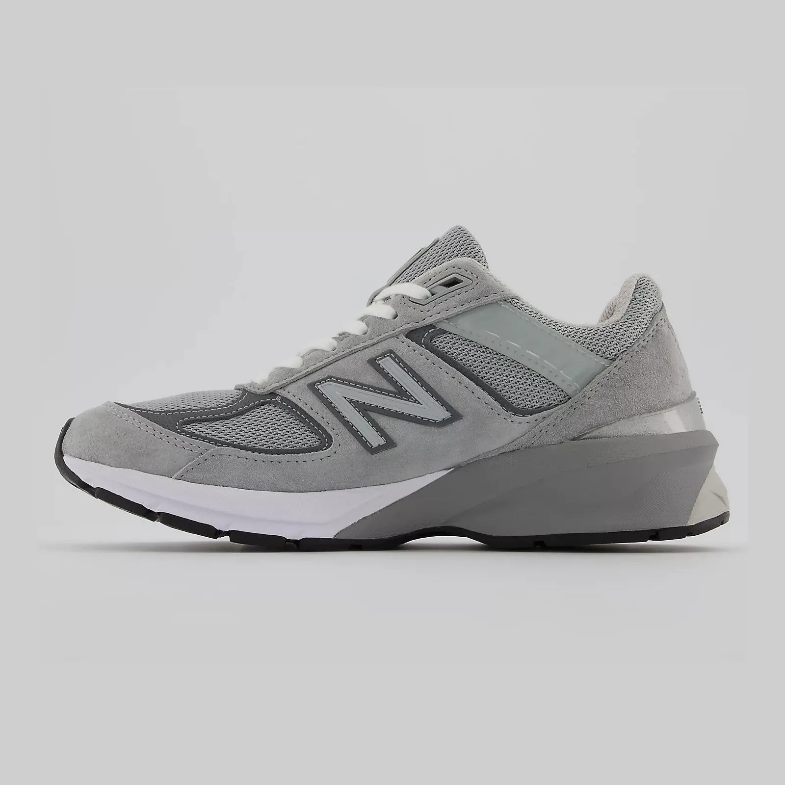 New Balance Women's Made in US 990v5 Lightweight Running Shoe