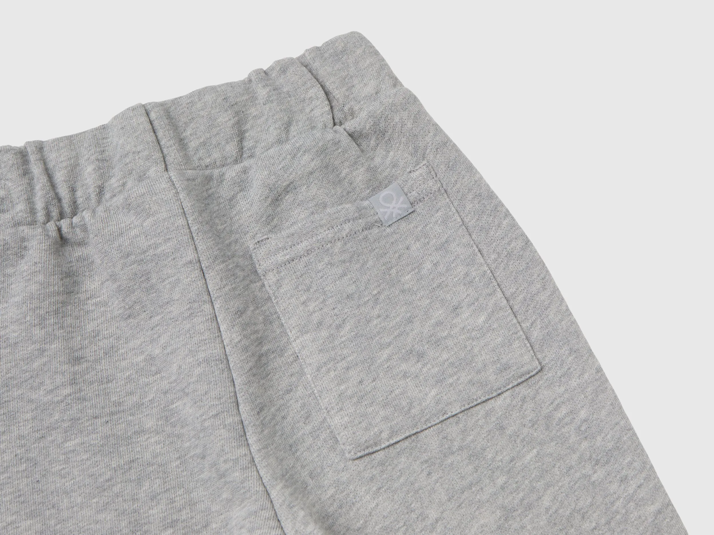 Sweat tracksuit with logo - Light Gray | Benetton